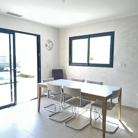 Maison Familiale Avec Piscine Pres De Nimes Calme & Confort En Provence Holiday home Saint-Gilles (Gard)